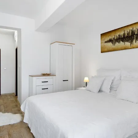 ベッド・アンド・ブレックファスト Black Pearl Suites ティスノ