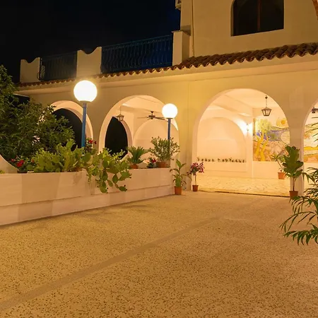 Bed & Breakfast Black Pearl Suites Tisno