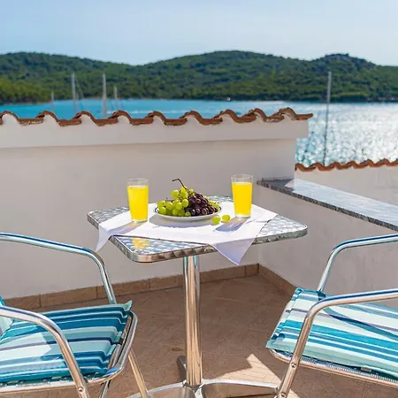 Black Pearl Suites 2*